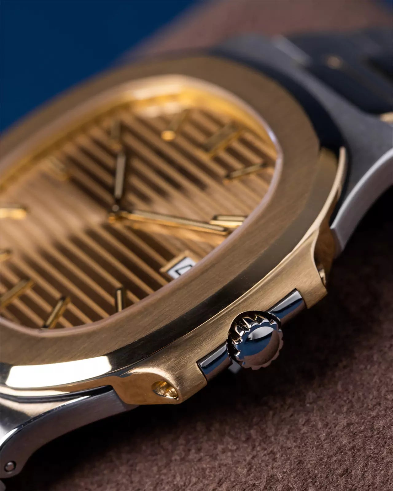 Patek Philippe Nautilus Bicolor 3700/011 Edelstahl Gelbgold